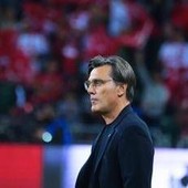 Italia avanti 3-0 a fine primo tempo, i tifosi della Turchia contro Montella: "Dimissioni" Italia avanti 3-0 a fine primo tempo, i tifosi della Turchia contro Montella: "Dimissioni"