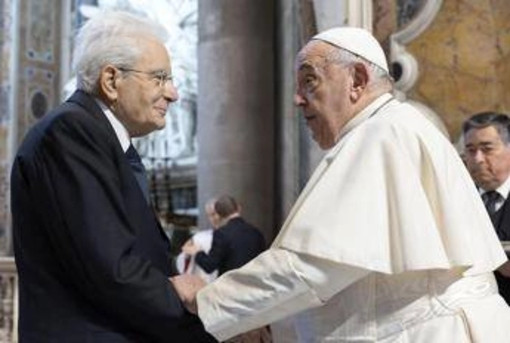Mattarella, gli auguri a Papa Francesco: &quot;Giustizia ed equità imprescindibili per la pace&quot;
