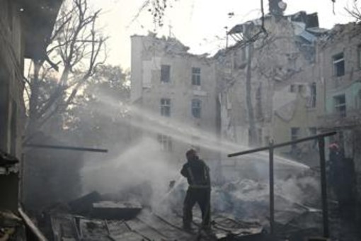 Ucraina, tregua finita: attacchi russi su varie città, sirene a Kiev