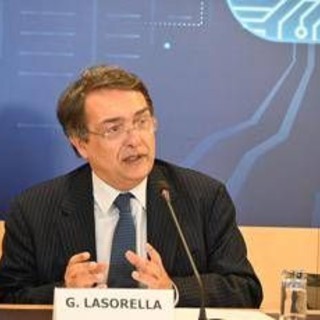 Lasorella (Agcom): &quot;Adattare regolazione servizi cloud per agevolare Pmi&quot;