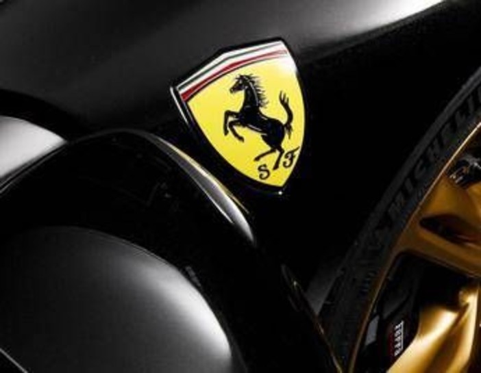 Ferrari elettrica, e non solo: 4 nuovi modelli l'anno e ricavi a 9 miliardi entro il 2030