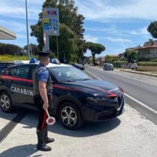 Ardea, rapina a distributore: benzinaio ucciso a coltellate. E' caccia ai criminali