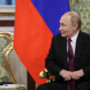Ucraina, per Putin sforzi “nella direzione” di una soluzione pacifica
