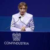 Confindustria, Meloni: "Subito cantiere comune per riforma radicale burocrazia in Italia"