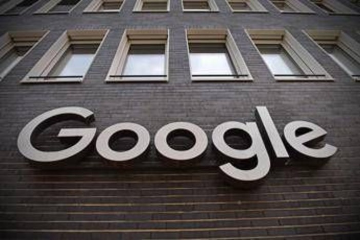 Ue multa Google per 2,95 miliardi su pubblicità on line. Ira Trump: &quot;Pronto a dazi&quot;