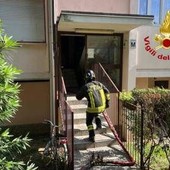 Milano, anziana muore nell'incendio dell'appartamento
