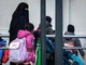 Burqa e niqab vietati a scuola, multe fino a 1000 euro. Tetto del 30% per alunni stranieri: la bozza del decreto Burqa e niqab vietati a scuola, multe fino a 1000 euro. Tetto del 30% per alunni stranieri: la bozza del decreto