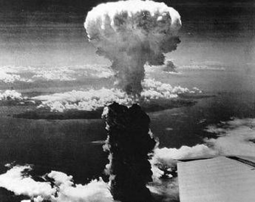 Iran e il paragone di Trump, sopravvissuti Hiroshima e Nagasaki: &quot;Parole oltraggiose&quot;