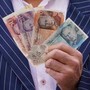 Banconota da 5 sterline di Re Carlo venduta a 2.800: ecco come riconoscerle