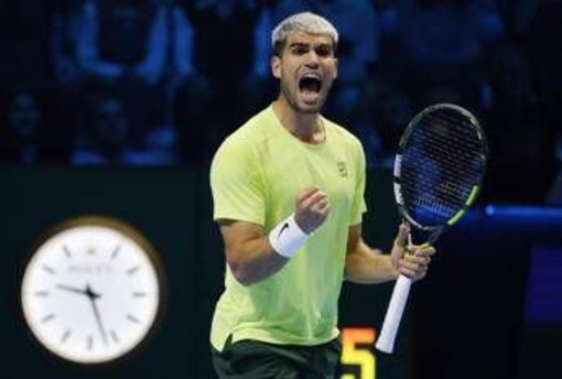 Alcaraz batte Musetti alle Atp Finals e si assicura il numero uno. Sinner chiude il 2025 al secondo posto Alcaraz batte Musetti alle Atp Finals e si assicura il numero uno. Sinner chiude il 2025 al secondo posto