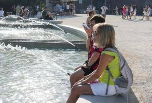 Caldo in aumento sull'Italia, oggi bollino arancione in 13 città e domani sarà rosso in 6