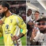 Juventus, gaffe di Douglas Luiz: posta foto con Thuram, ma tagga l'attaccante dell'Inter
