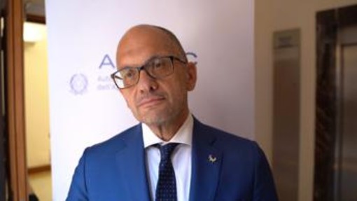 Castelli: "Sicurezza decisiva per il diritto a restare" Castelli: "Sicurezza decisiva per il diritto a restare"