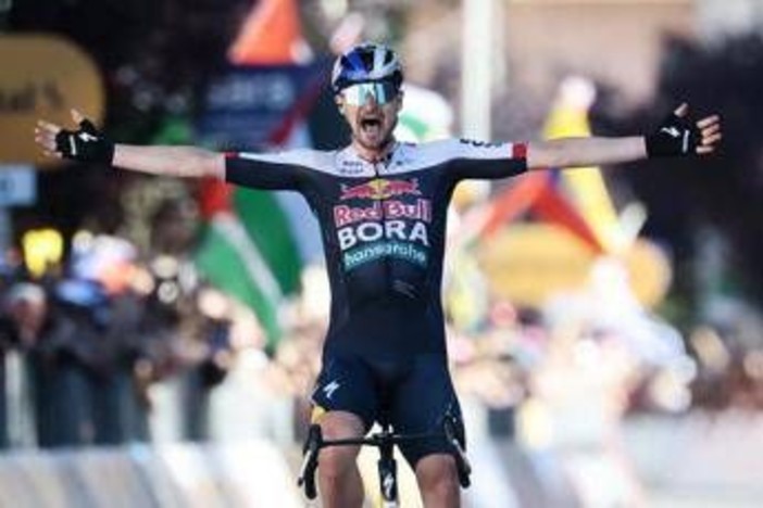 Giro d'Italia, a Denz la 18esima tappa. Del Toro resiste in maglia rosa