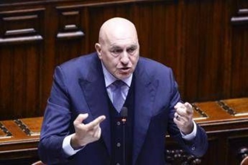 Iran, Crosetto: "Accordo con Usa su basi non significa essere in guerra"