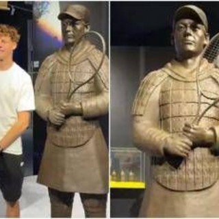 Sinner di... terracotta, Shanghai omaggia Jannik con una statua