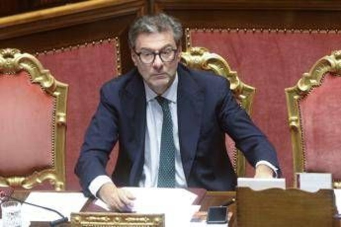 Giorgetti: "In 20 anni over 50 raddoppiati, maggior anzianità non è gap in termini produttività"