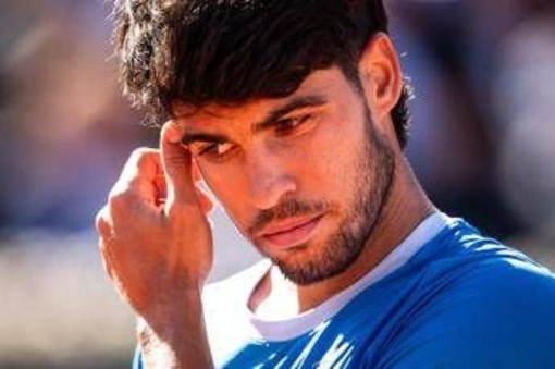 Alcaraz salta Roma e Roland Garros: "Momento difficile, ma devo essere cauto"