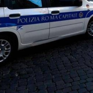 Roma, 14enne travolto da un suv su marciapiede davanti a scuola: è grave