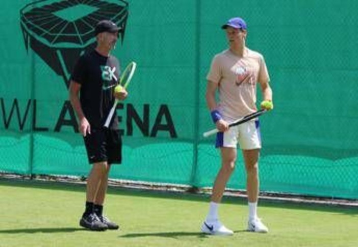 Sinner e il trionfo a Wimbledon: &quot;Ho vinto una scommessa con Cahill e ora..&quot;