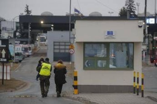 Drone russo danneggia strutture confine Ucraina-Polonia, Varsavia: "No violazione nostro spazio aereo"
