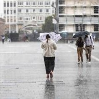 Maltempo, scuole chiuse e allerta meteo arancione e gialla per temporali sabato 10 ottobre: le regioni a rischio Maltempo, scuole chiuse e allerta meteo arancione e gialla per temporali sabato 10 ottobre: le regioni a rischio