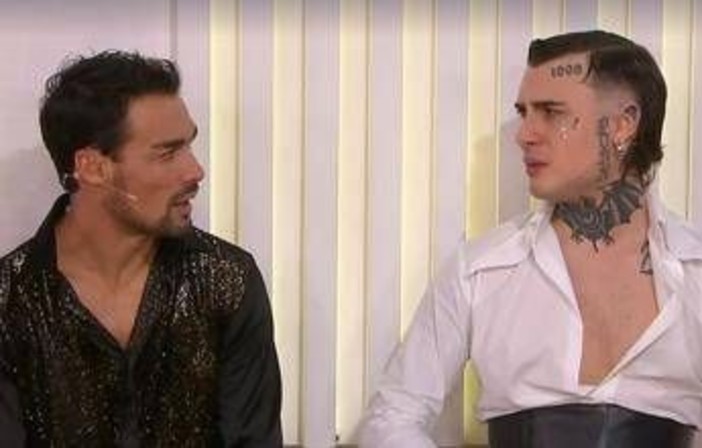 Rosa Chemical a Fognini: "Ho avuto un attacco di panico nel concerto, tremendo" Rosa Chemical a Fognini: "Ho avuto un attacco di panico nel concerto, tremendo"