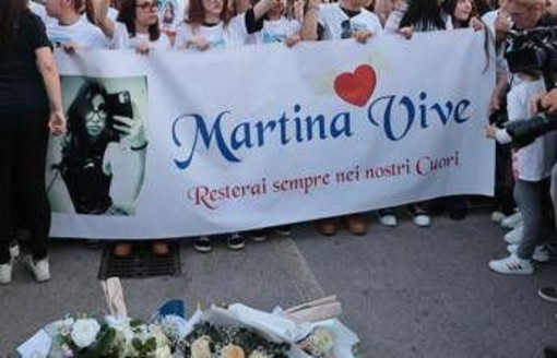 Martina uccisa a colpi di sasso dall'ex, per il 18enne convalida fermo domani