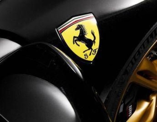 Ferrari elettrica, e non solo: 4 nuovi modelli l'anno e ricavi a 9 miliardi entro il 2030