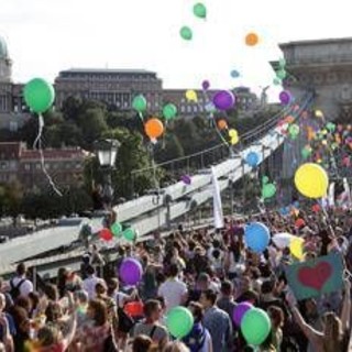 Budapest sfida il divieto di Orban, oggi il Pride: in piazza anche tanti politici italiani