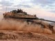 Israele prepara attacco a Gaza City, ammassati centinaia di tank e blindati: prosegue fuga palestinesi