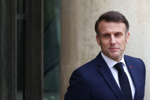 Siria, media: "Esplosioni vicino a hotel dove alloggia Macron a Damasco"