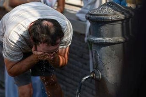 Caldo anomalo sull'Italia, 4 bollini rossi oggi: le città più a rischio Caldo anomalo sull'Italia, 4 bollini rossi oggi: le città più a rischio