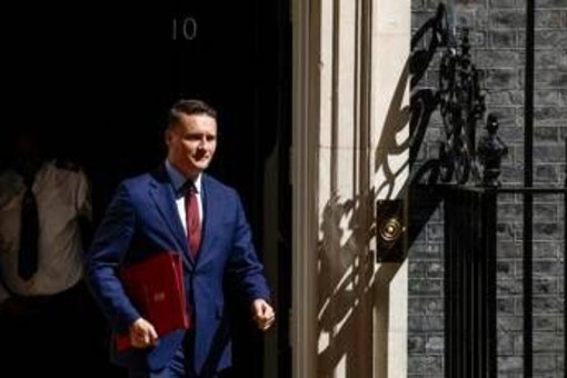 Gb, nuove dimissioni nel governo Starmer: Streeting lascia la carica di ministro della Salute
