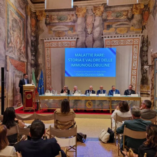 Plasmaderivati e immunoglobuline, un libro sul valore delle terapie