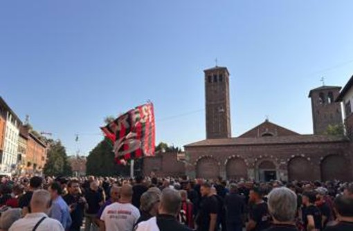 Baresi, oggi i funerali: migliaia di tifosi a Sant’Ambrogio per l’ultimo saluto