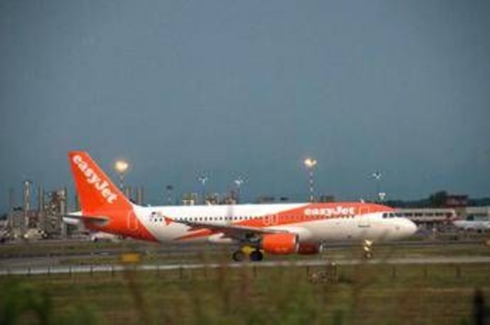Fumo in cabina, atterraggio d'emergenza a Brindisi per volo diretto a Nantes