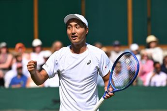 Chi è Shintaro Mochizuki, l'avversario di Sinner a Wimbledon (che ha già battuto Alcaraz) Chi è Shintaro Mochizuki, l'avversario di Sinner a Wimbledon (che ha già battuto Alcaraz)