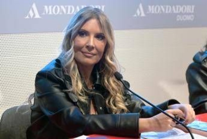 Selvaggia Lucarelli a Verissimo: &quot;Chiara Ferragni? Provo empatia per lei, ha pagato abbastanza&quot;