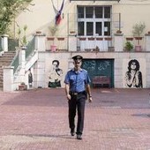 Prof accoltellata a Roma, il piano del 13enne: a scuola con coltelli da sub e telefono sul casco per filmare l'agguato