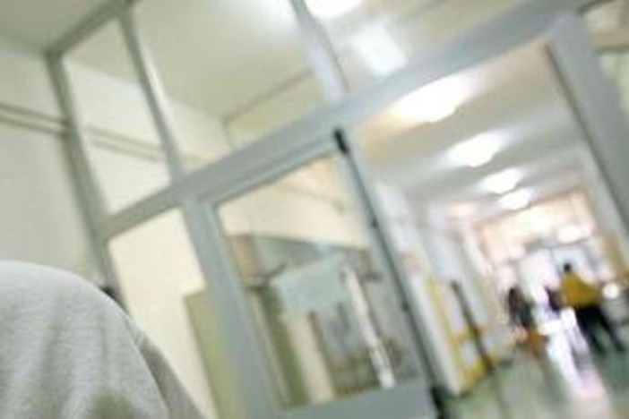 Napoli, donna incinta viene dimessa: torna in ospedale e muore insieme alla bimba Napoli, donna incinta viene dimessa: torna in ospedale e muore insieme alla bimba
