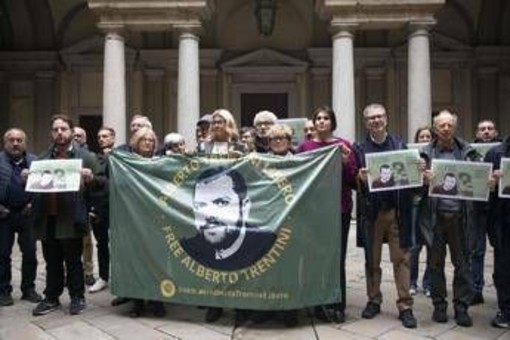 Alberto Trentini da un anno in carcere in Venezuela, la madre: "Il governo si è speso poco per mio figlio" Alberto Trentini da un anno in carcere in Venezuela, la madre: "Il governo si è speso poco per mio figlio"