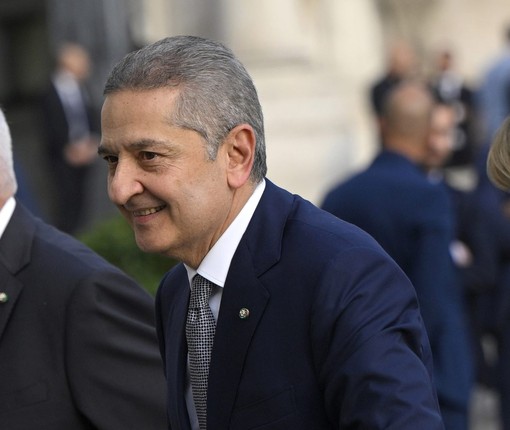 Panetta “La centralità del dollaro per la prima volta in discussione”