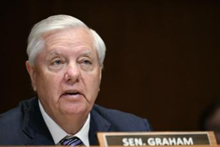 Lindsey Graham, chi era il senatore diventato pro-Trump e 'amico' di Israele