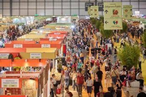 myPos, esperienza d'acquisto cashless continua ad 'Anteprima d'estate' promossa da Artigiano in fiera myPos, esperienza d'acquisto cashless continua ad 'Anteprima d'estate' promossa da Artigiano in fiera 