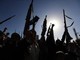 Yemen, Houthi: "Colpita la più grande raffineria dell'Arabia Saudita". Esplosioni a Riad
