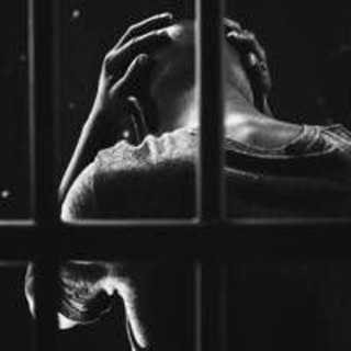 Assolto dopo 38 anni di carcere, l'eclatante errore giudiziario in Gran Bretagna