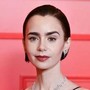 Lily Collins è 'Emily in Paris': "L'amore vero? Nella stagione 5 lo trova in sé stessa" Lily Collins è 'Emily in Paris': "L'amore vero? Nella stagione 5 lo trova in sé stessa"