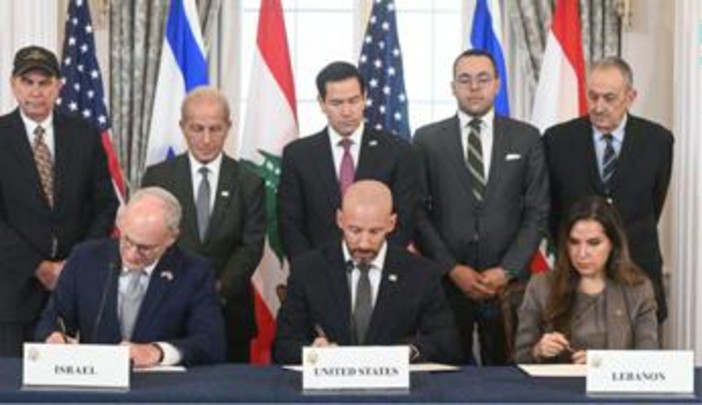 Israele-Libano, accordo firmato a Washington. Netanyahu: "Idf restano fino al disarmo di Hezbollah"