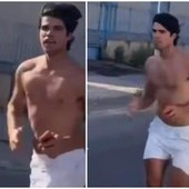 Alcaraz corre senza tutore, rientro più vicino? Alcaraz corre senza tutore, rientro più vicino?